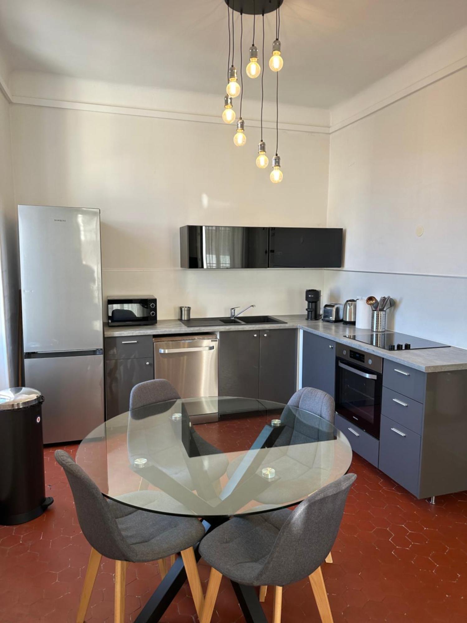 Typique 3 Fenetres Marseillais Apartment มาร์กเซย ภายนอก รูปภาพ